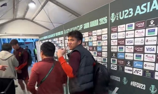 九游-带病作战零封泰国！李昊赛后婉拒采访：生病了，发烧