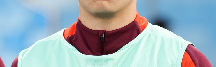 九游体育-体坛：U23国足队长刘浩帆已可以动球，随时做好上场准备