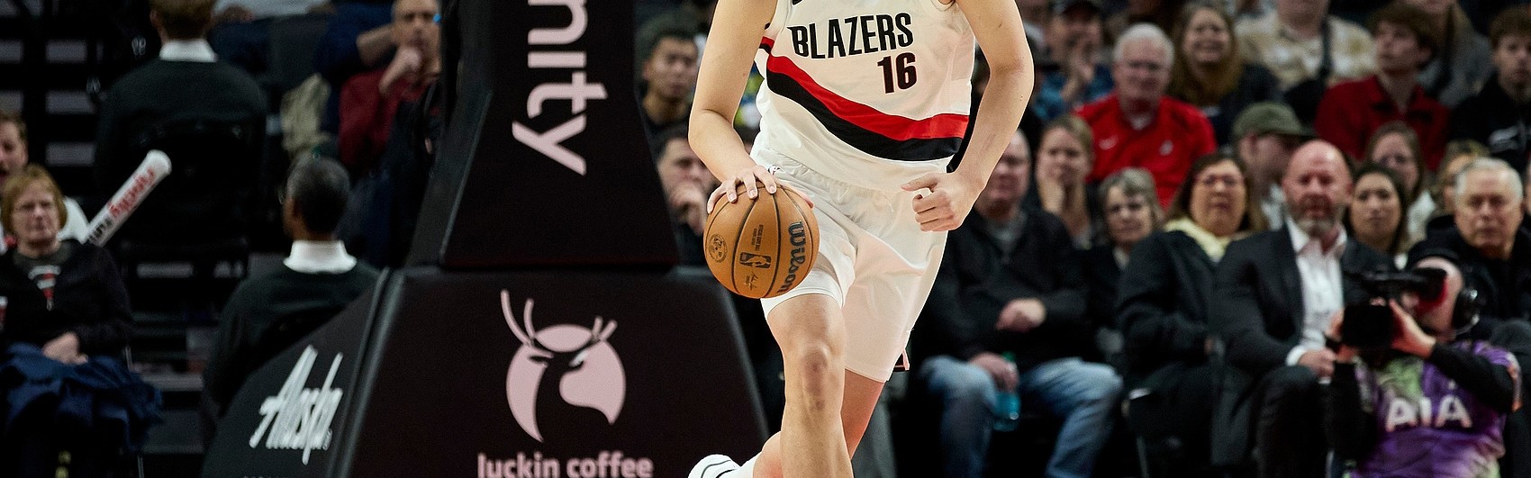 九游APP-7天6赛！杨瀚森工作室：追赶太阳的人继续冲 奔波是未来的勋章