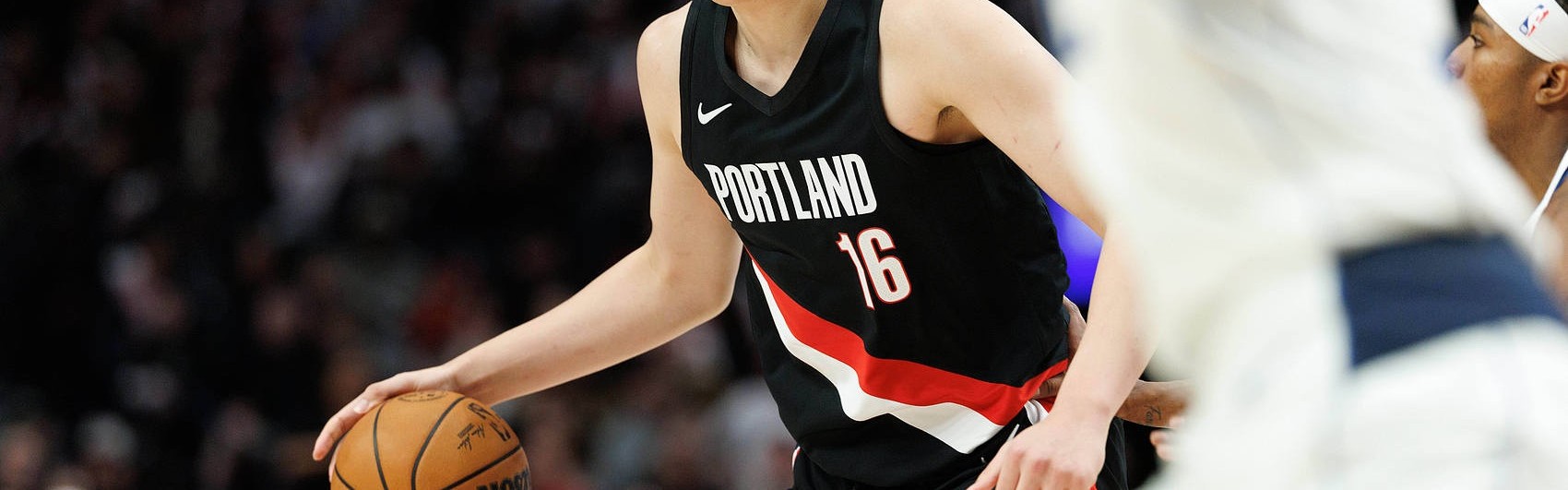 九游体育-拓媒：杨瀚森是失误制造机 三分需提升 低位单打时动作可以简化下